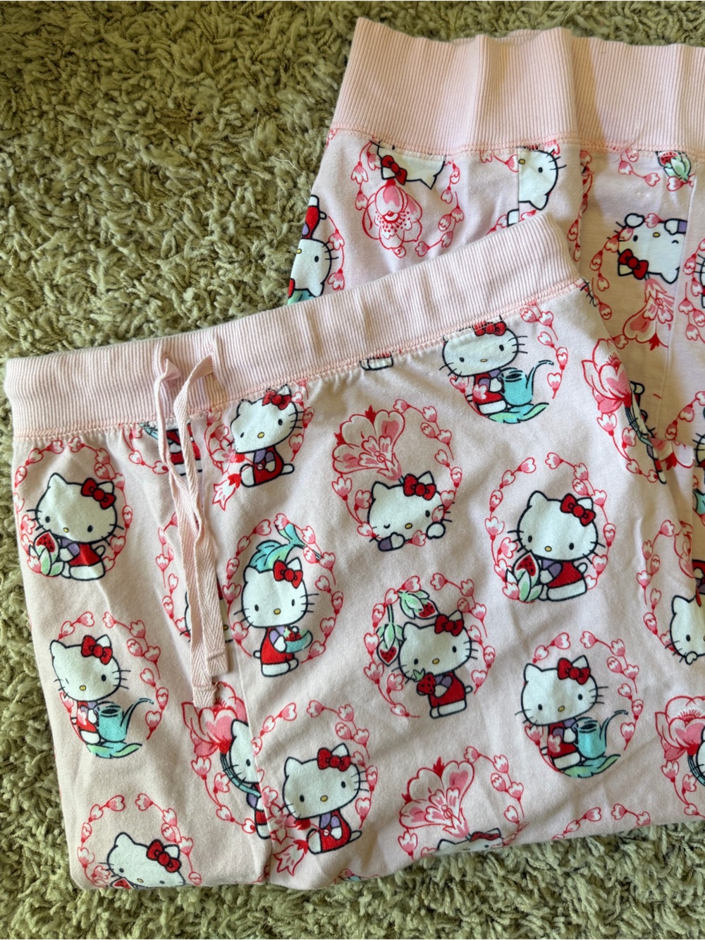Vera Bradley Pink Hello Kitty Floral Pajama Pants